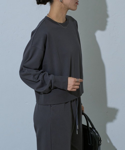 COLONY 2139（コロニートゥーワンスリーナイン）の「WEB・一部店舗限定 /クロップドビッグスウエット（スウェット・レディース・アイボリー/ブラック/チャコールグレー・FREE）」の20枚目の写真