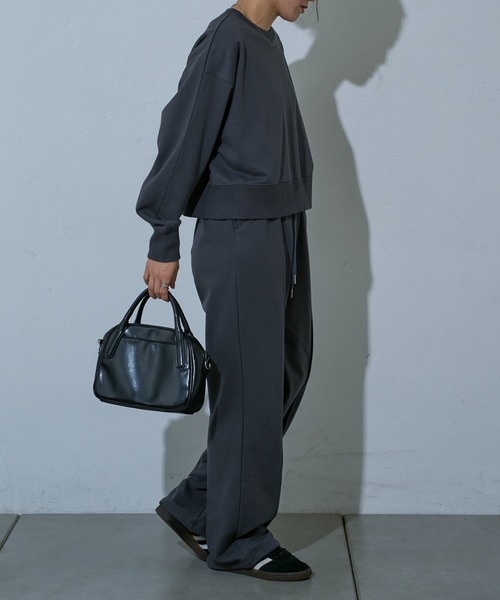 COLONY 2139（コロニートゥーワンスリーナイン）の「WEB・一部店舗限定 /クロップドビッグスウエット（スウェット・レディース・アイボリー/ブラック/チャコールグレー・FREE）」の16枚目の写真