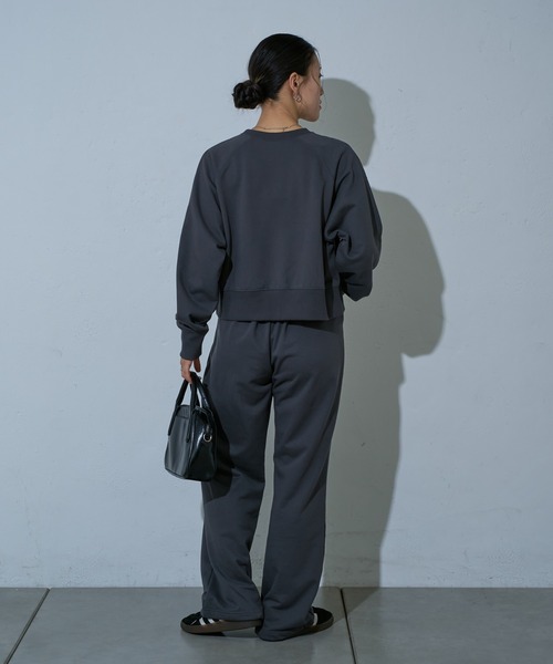 COLONY 2139（コロニートゥーワンスリーナイン）の「WEB・一部店舗限定 /クロップドビッグスウエット（スウェット・レディース・アイボリー/ブラック/チャコールグレー・FREE）」の15枚目の写真