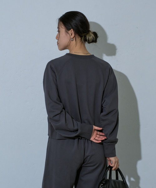 COLONY 2139（コロニートゥーワンスリーナイン）の「WEB・一部店舗限定 /クロップドビッグスウエット（スウェット・レディース・アイボリー/ブラック/チャコールグレー・FREE）」の19枚目の写真