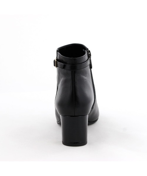 HIMIKO（ヒミコ）の「【Made in Japan】【撥水】5.5cmヒールベルトデザインブーツ/643402（ブーツ・レディース・ベージュ/ブラック/アイボリー・22.5cm/23.0cm/23.5cm/24.0cm/24.5cm/25.0cm/21.5cm/22.0cm/25.5cm）」の9枚目の写真