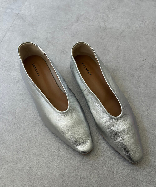 シーナリー レザーフラットシューズ シルバー 37 【公式通販】
