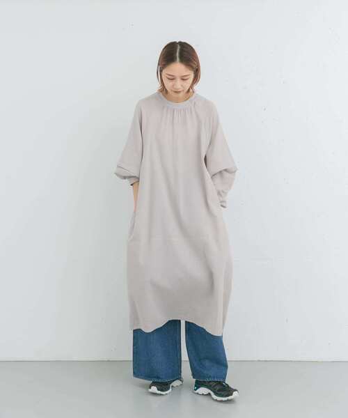 EKAL(エカル)の「ボリュームスリーブコクーンワンピース(ワンピース・レディース・グレー系その他/グレー・ONE)」の4枚目の写真