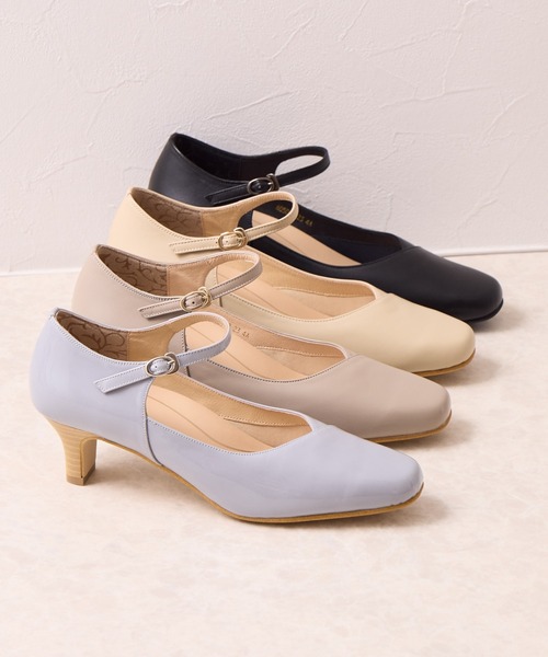 HIMIKO（ヒミコ）の「【Made in Japan】【卑弥呼】[撥水]5cmヒールストラップパンプス/605002（パンプス・レディース・ブラウン/ブラック/ネイビー/グレー/ベージュ/ライトブルー・22.5cm/23.0cm/23.5cm/24.0cm/24.5cm/25.0cm/21.5cm/22.0cm/25.5cm/26.0cm/26.5cm）」の4枚目の写真
