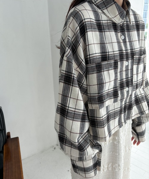 EPIMI E'PIMMY（エピミエピミー）の「ショート丈オンブレチェックシャツ（シャツ/ブラウス・レディース・アイボリー/ブラック/ブラウン・MEDIUM）」の22枚目の写真