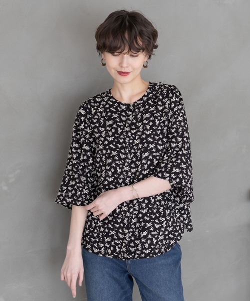 Elura（エルーラ）の「2WAYフラワープリントブラウス/144318（シャツ/ブラウス・レディース・ネイビー/ブラック/ダークネイビー/ブラック系その他・FREE/MEDIUM/LARGE）」の3枚目の写真