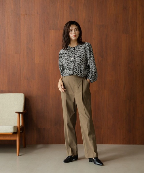 Elura（エルーラ）の「2WAYフラワープリントブラウス/144318（シャツ/ブラウス・レディース・ネイビー/ブラック/ダークネイビー/ブラック系その他・FREE/MEDIUM/LARGE）」の15枚目の写真