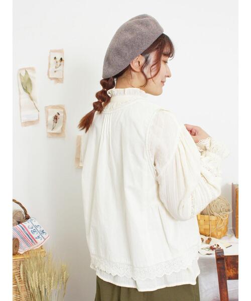 Samansa Mos2（サマンサ モスモス）の「裾スカラップレースベスト（ベスト・レディース・モカ/ネイビー/チャコールグレー/オフホワイト・F）」の9枚目の写真