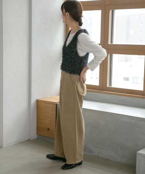 URBAN RESEARCH（アーバンリサーチ）の「ラメミックスシャギーニットベスト（ベスト・レディース・ライトグレー/ブラック・FREE）」の5枚目の写真