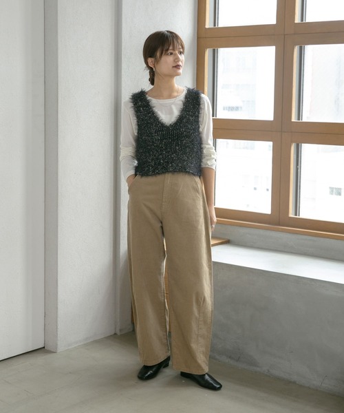 URBAN RESEARCH（アーバンリサーチ）の「ラメミックスシャギーニットベスト（ベスト・レディース・ライトグレー/ブラック・FREE）」の6枚目の写真