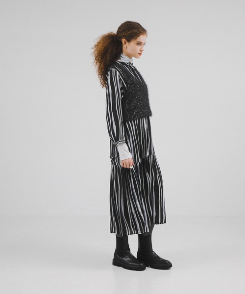 URBAN RESEARCH（アーバンリサーチ）の「ラメミックスシャギーニットベスト（ベスト・レディース・ライトグレー/ブラック・FREE）」の16枚目の写真