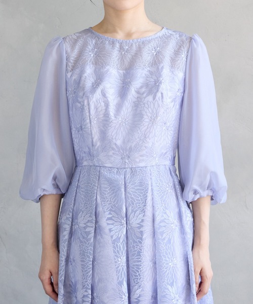 AIMER(エメ)の「オーガンジーフラワー刺繍ボリュームスリーブパーティードレス 結婚式 お呼ばれ ドレス 20代 30代(ドレス・レディース・ピンク/ラベンダー/スモーキーグリーン系・SMALL/MEDIUM)」の14枚目の写真