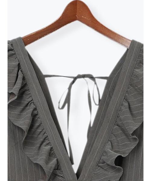 Te chichi TERRASSE（テチチテラス）の「フリルサロペット（サロペット/オーバーオール・レディース・チャコールグレー/ブラック/モカ・F）」の15枚目の写真