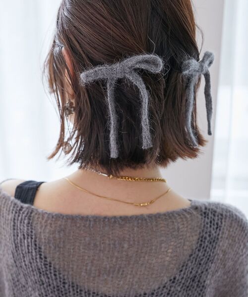 MAJESTIC LEGON（マジェスティックレゴン）の「ニットリボンヘアピンセット（ヘアピン・レディース・グレー/ベージュ・FREE）」の2枚目の写真