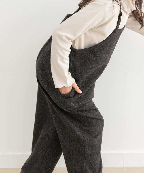 URBAN RESEARCH DOORS（アーバンリサーチドアーズ）の「『親子リンク』ネップツイードサロペット(KIDS)（ワンピース・キッズ・ライトベージュ/チャコールグレー・120/135）」の17枚目の写真