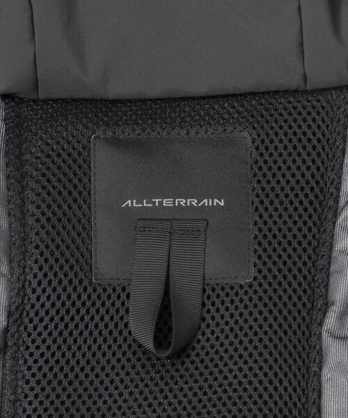 DESCENTE ALLTERRAIN（デサント　オルテライン）の「DESCENTE ALLTERRAIN　HYBRID INSULATED COAT（ダウンジャケット/コート・メンズ・グレー/ブラック・MEDIUM/LARGE/O）」の5枚目の写真