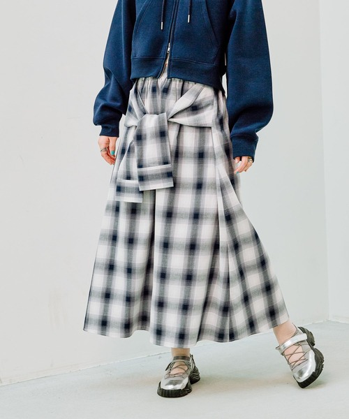 LEPSIM（レプシィム）の「デザインチェックスカート　241961（スカート・レディース・ライトグリーン/ネイビー/ブルー・FREE）」の2枚目の写真