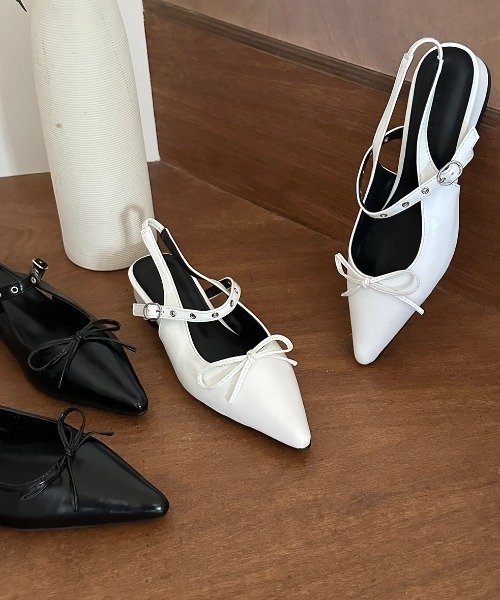 by muni:r（バイ ムニール）の「バックルストラップリボンパンプス（パンプス・レディース・ホワイト/ブラック・23.5cm/25.0cm/24.0cm/23.0cm/24.5cm）」の22枚目の写真