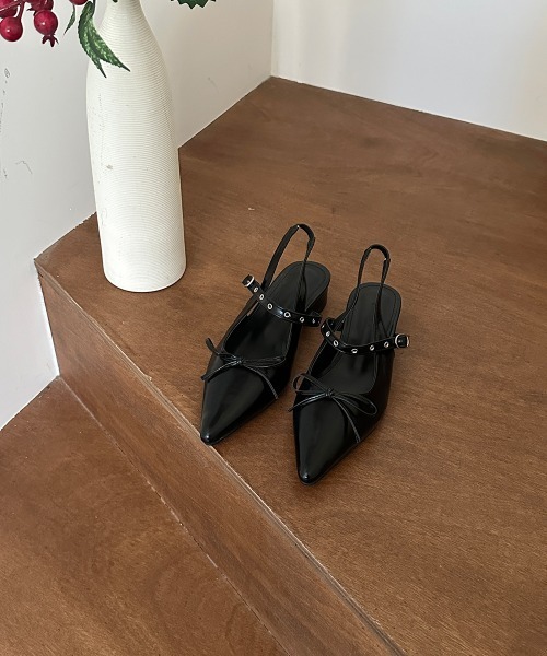 by muni:r（バイ ムニール）の「バックルストラップリボンパンプス（パンプス・レディース・ホワイト/ブラック・23.5cm/25.0cm/24.0cm/23.0cm/24.5cm）」の19枚目の写真