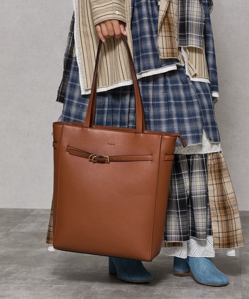 Ungrid(アングリッド)の「【Ungrid/アングリッド】シンプルベルト ラージトート 大容量 A4トート 通勤通学 リクルート(トートバッグ・レディース・ブラック/アイボリー/オリーブ/キャメル/ダークベージュ・FREE)」の5枚目の写真