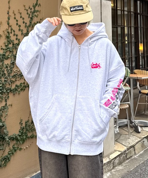 SOUNDSGOOOOD（サウンズグッド）の「【SOUNDS GOOOOD / サウンズグッド】アソートプリントZIPパーカー（パーカー・メンズ・レッド/ライトグレー・ONE SIZE）」の3枚目の写真