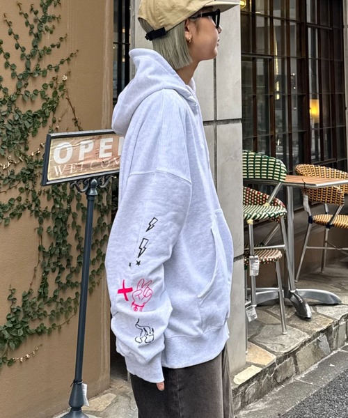 SOUNDSGOOOOD（サウンズグッド）の「【SOUNDS GOOOOD / サウンズグッド】アソートプリントZIPパーカー（パーカー・メンズ・レッド/ライトグレー・ONE SIZE）」の7枚目の写真