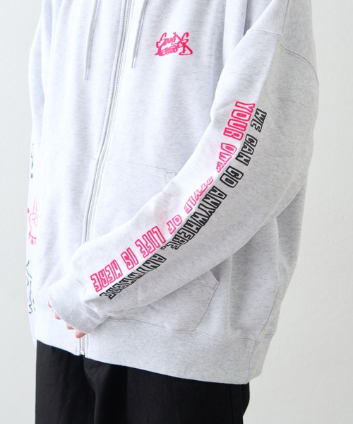 SOUNDSGOOOOD（サウンズグッド）の「【SOUNDS GOOOOD / サウンズグッド】アソートプリントZIPパーカー（パーカー・メンズ・レッド/ライトグレー・ONE SIZE）」の8枚目の写真