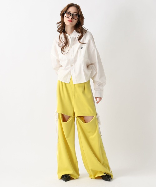 FOREVER 21（フォーエバー トゥエンティーワン）の「【2025SS】2WAYラインジャージパンツ（その他パンツ・レディース・ネイビー/イエロー/ブルー・SMALL/MEDIUM）」の4枚目の写真