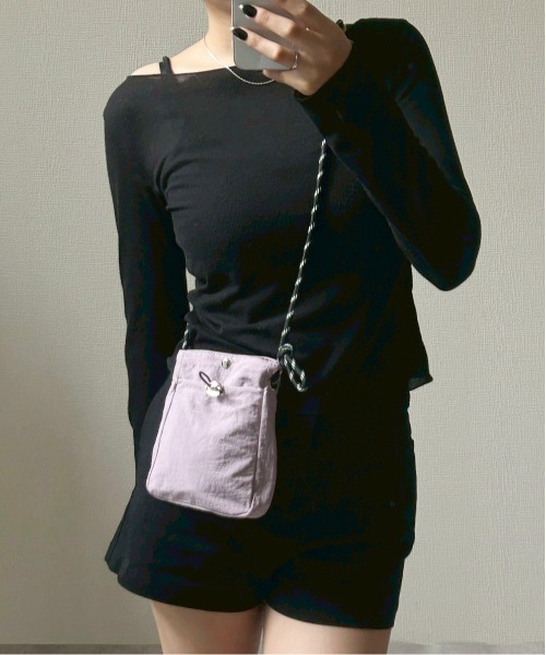 Port(ポート)の「【 Port / ポート 】 ドローコード ミニ ショルダーバッグ(ショルダーバッグ・レディース・ブラック/カーキ/アイボリー/ブルー/オレンジ/パープル/ベージュ・FREE)」の6枚目の写真