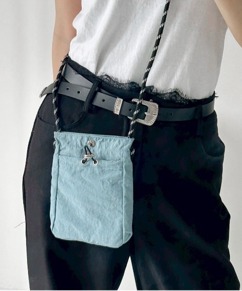 Port(ポート)の「【 Port / ポート 】 ドローコード ミニ ショルダーバッグ(ショルダーバッグ・レディース・ブラック/カーキ/アイボリー/ブルー/オレンジ/パープル/ベージュ・FREE)」の5枚目の写真