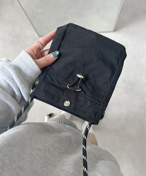 Port(ポート)の「【 Port / ポート 】 ドローコード ミニ ショルダーバッグ(ショルダーバッグ・レディース・ブラック/カーキ/アイボリー/ブルー/オレンジ/パープル/ベージュ・FREE)」の11枚目の写真