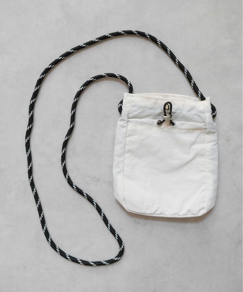 Port(ポート)の「【 Port / ポート 】 ドローコード ミニ ショルダーバッグ(ショルダーバッグ・レディース・ブラック/カーキ/アイボリー/ブルー/オレンジ/パープル/ベージュ・FREE)」の18枚目の写真