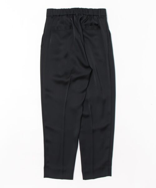 m.f.editorial（エムエフエディトリアル）の「【ハンドウォッシャブル】m.f.エディトリアル レディース 光沢サテン テーパードパンツ(セットアップ可能)（その他パンツ・レディース・ライトグレー/ネイビー・MEDIUM/LARGE）」の3枚目の写真