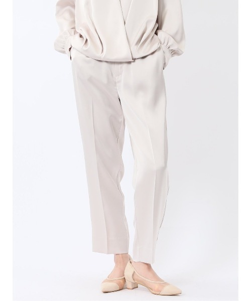 m.f.editorial（エムエフエディトリアル）の「【ハンドウォッシャブル】m.f.エディトリアル レディース 光沢サテン テーパードパンツ(セットアップ可能)（その他パンツ・レディース・ライトグレー/ネイビー・MEDIUM/LARGE）」の2枚目の写真