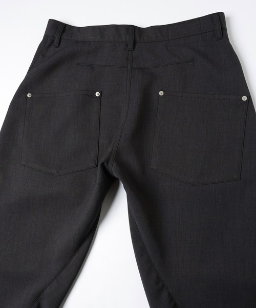 JIEDA(ジエダ)の「3D CUTTING PANTS(その他パンツ・メンズ・グレー/ブラック・2/1)」の6枚目の写真