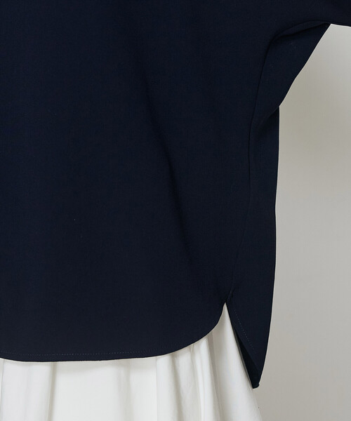 K.T KIYOKO TAKASE（キヨコタカセ）の「バックサテン ドルマンスリーブプルオーバー（シャツ/ブラウス・レディース・ロイヤルブルー/ネイビー/ライトグレー・9号/7号）」の12枚目の写真