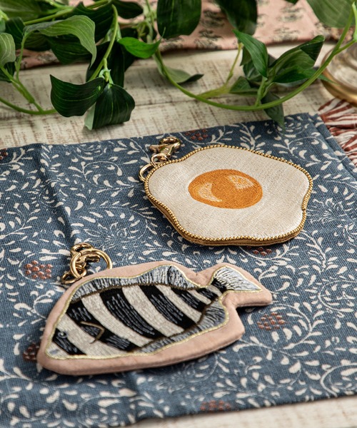 MILLION CARATS(ミリオンカラッツ)の「毎日の食卓をちょっと特別に演出するアンティーク調ランチョンマット(ランチョンマット/テーブルウェア・レディース・ピンク/カーキ/グレー/ブルー・FREE)」の3枚目の写真