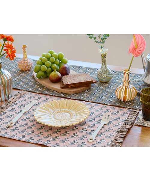 MILLION CARATS(ミリオンカラッツ)の「毎日の食卓をちょっと特別に演出するアンティーク調ランチョンマット(ランチョンマット/テーブルウェア・レディース・ピンク/カーキ/グレー/ブルー・FREE)」の17枚目の写真