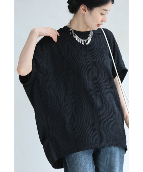 cawaii(カワイイ)の「ゆったりドルマンシルエットの柔らか流線カットソートップス(Tシャツ/カットソー・レディース・アイボリー/ブラック/グリーン・FREE)」の22枚目の写真