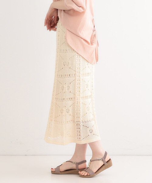 SHOO・LA・RUE(シューラルー)の「かぎ針風パッチワークが大人かわいいニットスカート(スカート・レディース・アイボリー/ベージュ/ブラック・00)」の9枚目の写真