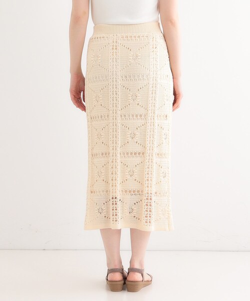 SHOO・LA・RUE(シューラルー)の「かぎ針風パッチワークが大人かわいいニットスカート(スカート・レディース・アイボリー/ベージュ/ブラック・00)」の14枚目の写真