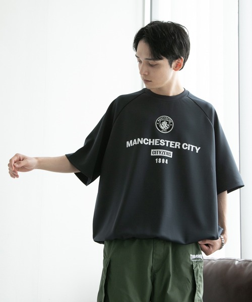 CORPUS SELECT(コーパストーキョー)の「【Manchester City/マンチェスターシティー】エンブレムロゴワッペン ラグランショートスリーブデザインTシャツ 裾ドロスト(Tシャツ/カットソー・メンズ・チャコールグレー/ブラック/ネイビー/ホワイト・M/L)」の22枚目の写真