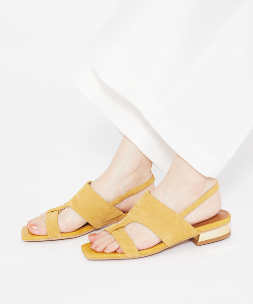 Au BANNISTER(オゥバニスター)の「スリングバックフラットサンダル(サンダル・レディース・ブラック/イエロー/グリーン/アイボリー・S/M/L)」の8枚目の写真