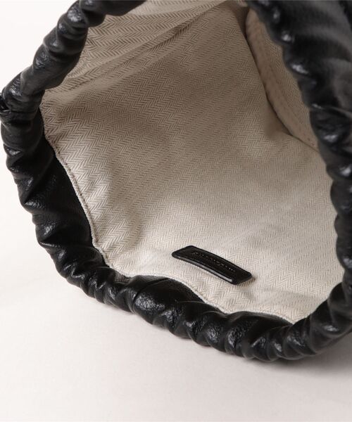 MIESROHE（ミースロエ）の「tassel drawstringﾊﾞｯｸﾞ（ショルダーバッグ・レディース・その他/ブラック/アイボリー・FREE）」の13枚目の写真