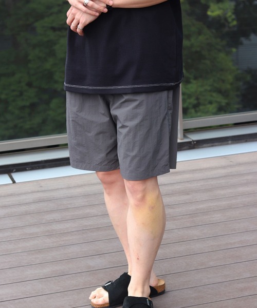 B:MING by BEAMS（ビーミングバイビームス）の「撥水 ナイロン ショーツ（その他パンツ・メンズ・グレー/ブラック・X-LARGE/LARGE/MEDIUM/SMALL）」の2枚目の写真