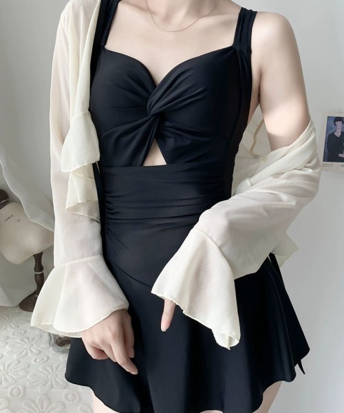 水着 ワンピース シアー 透け感 フレア レディース 黒 ブラック 楽天市場】【OUTLET！クーポンで3,045円】 水着 レディース