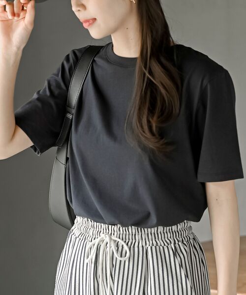 rps(アールピーエス)の「サイロコンパクトコットンベーシックT(Tシャツ/カットソー・レディース・ブラック/オフホワイト/アイボリー/ネイビー/ブラック系その他2/杢グレー/ホワイト系その他2・L/M)」の5枚目の写真