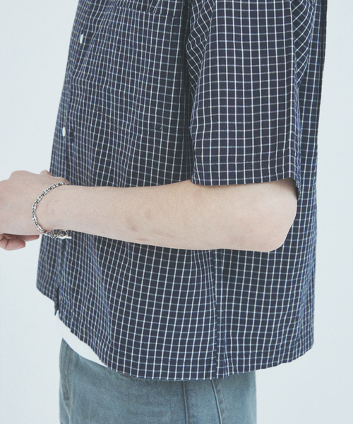 JOURNAL STANDARD（ジャーナルスタンダード）の「ミニ チェック クロップド 半袖 シャツ（シャツ/ブラウス・メンズ・ネイビー/ダークブルー/チャコールグレー/グレー・MEDIUM/LARGE）」の17枚目の写真