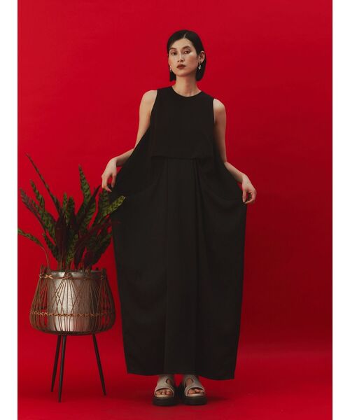 UN3D.(アンスリード)の「CLIONE LINE OP / クリオネラインワンピース(ワンピース・レディース・ブラック/カーキ・36/38)」の12枚目の写真