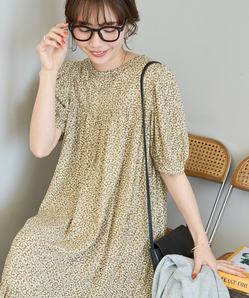 FREAK'S STORE(フリークスストア)の「限定展開 花柄 マキシ 半袖 ワンピース(ワンピース・レディース・レッド/グリーン/ブラック/ネイビー/イエロー/ベージュ・SMALL/MEDIUM)」の2枚目の写真